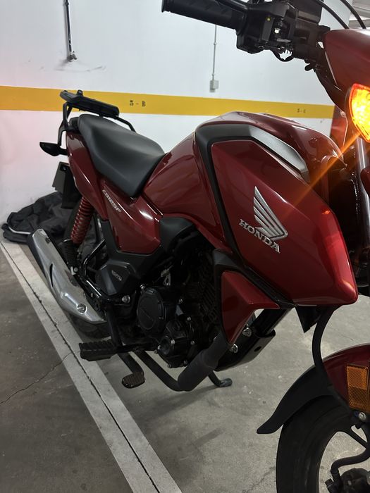 Moto Honda CB125F - Como Nova