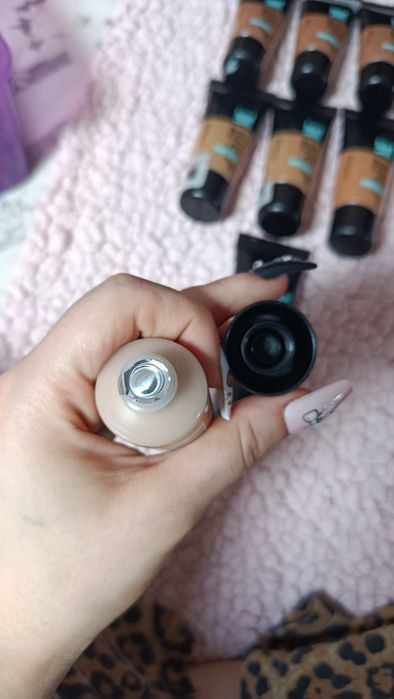 Base de Maquiagem Maybelline Fit Me Matte + Porele