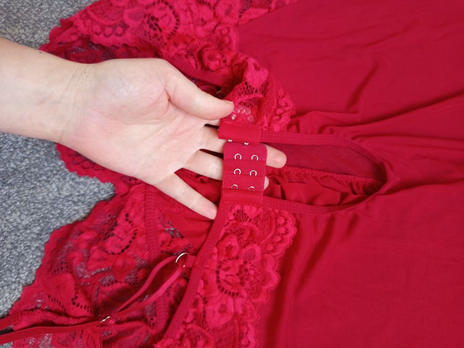 Шикарний жіночий пеньюар