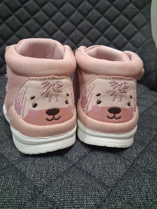 Продам ботіночкі дитячі