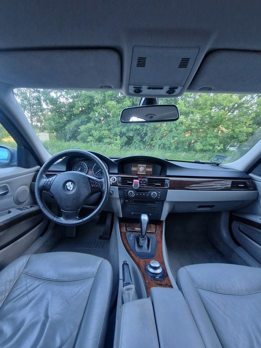 Sprzedam bmw e90 automat 2.0d