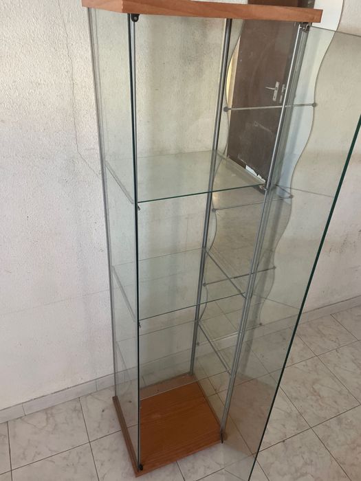 Estante de vidro