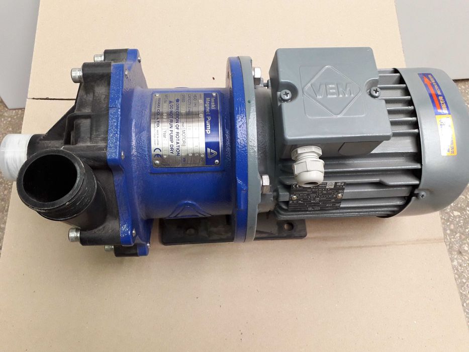 Химический насос с магнитной муфтой IWAKI MX-401