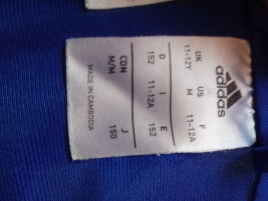 Dres Adidas 152 cm - z logo miejscowego klubu