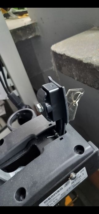 Велокріплення на 3 велосипеди Menabo як thule