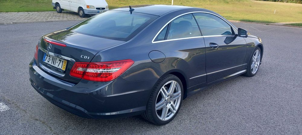 Mercedes E220 Coupé — photo 4