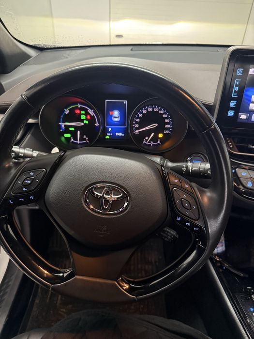 Toyota CHR 1.8 hibrido