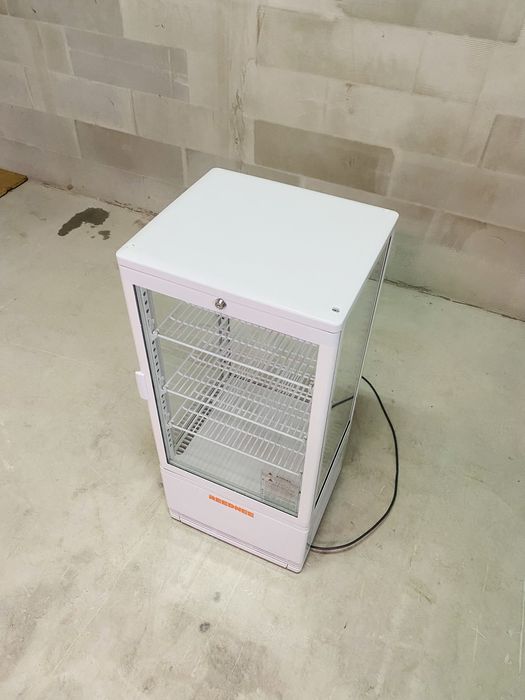 Холодильна Вітрина Кондитерська-Десертна Reednee 78 Літрів Нова!!!