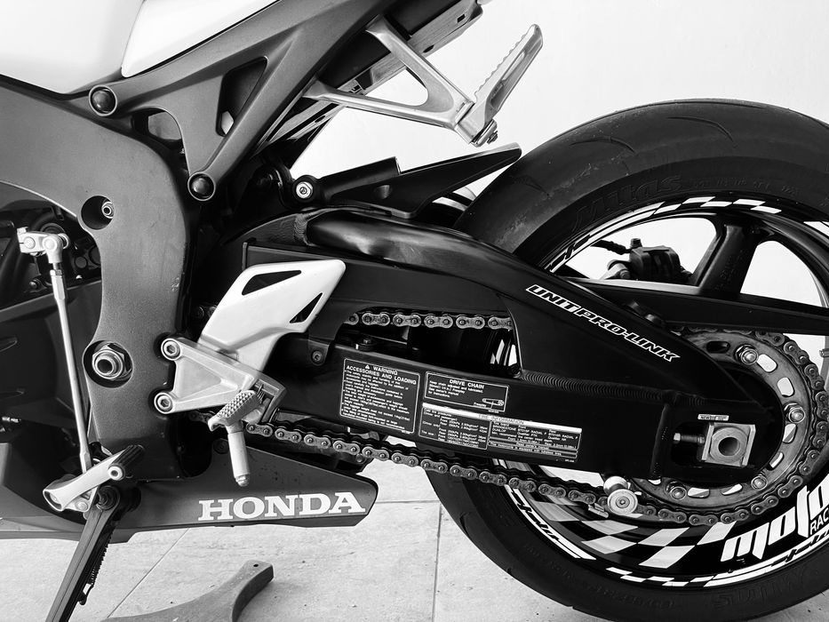 Honda cbr 1000 rr impecavel
