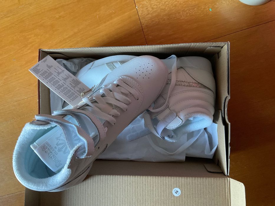 Sapatilhas Reebok , Modelo Freestyle High