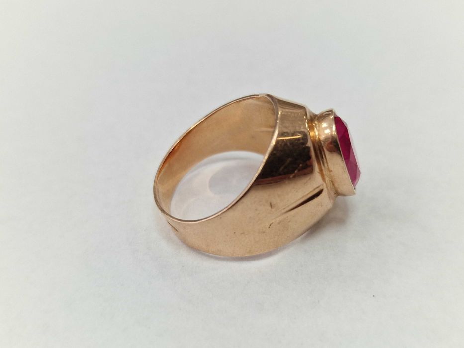 Złoty sygnet męski/ 583/ 6.44 gram/ R18/ ZSRR od 1958 roku/ Korund