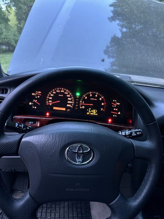Toyota Land Cruiser 100 4.7 V8