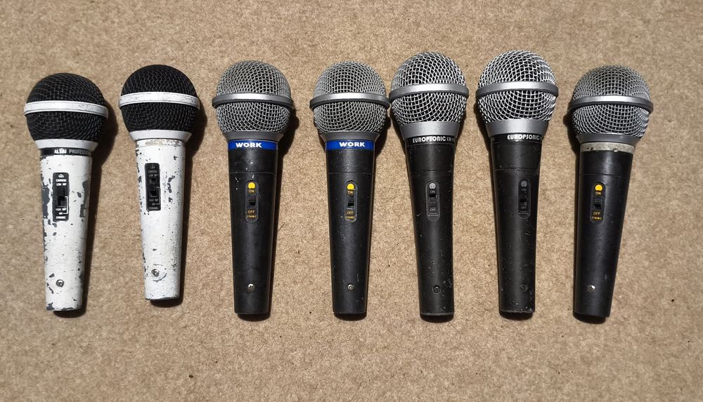 Lote de 5 microfones dinâmicos
