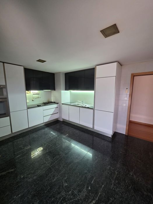 Penthouse T3+1 com 270m² | Condomínio Neopark – Santa Rita, Ermesinde