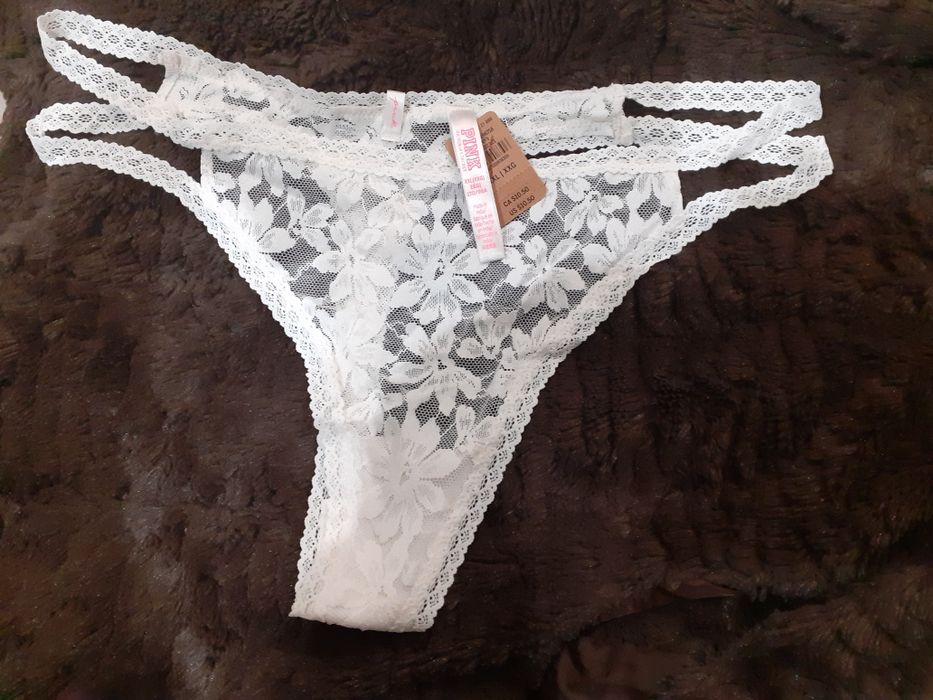 "Victoria's Secret", stringi w rozm. XXL.