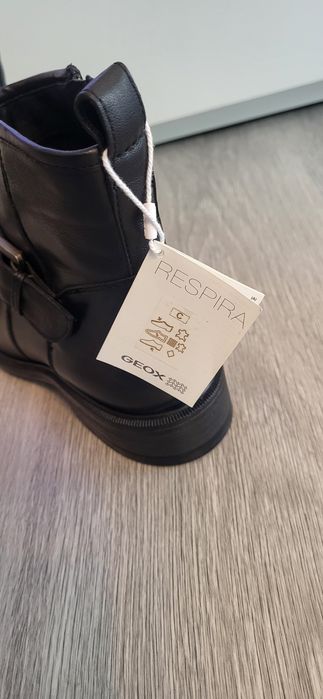 Botins em pele genuína GEOX novos com etiqueta