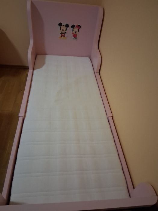Łóżko+ materac+ komoda