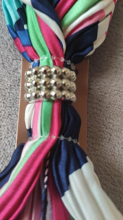 Шарф-галстук.Модный длинный узкий шелковый шарф с воротником-галстуком