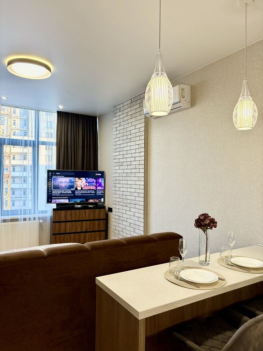 (12)Квартира Подобово метро Наукова ЖК МАГІСТР з Паркінгом  Культури 5