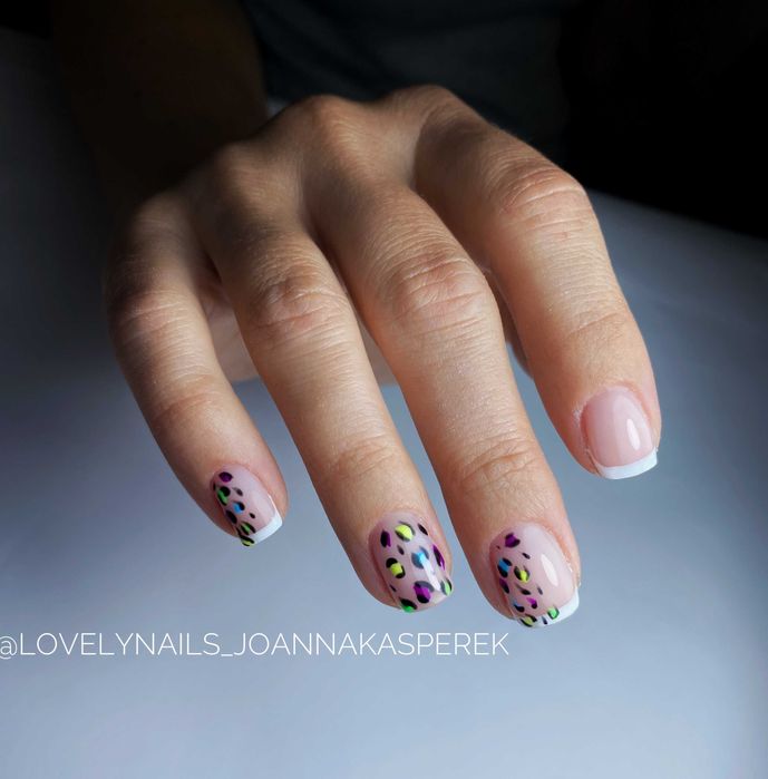 Stylizacja paznokci/ pedicure/ brwi
