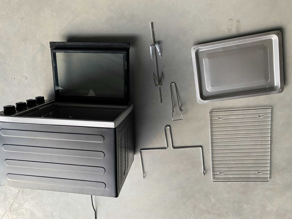 Piekarnik elektryczny LUND 68051 – 38 L – rożen obrotowy – NOWY!