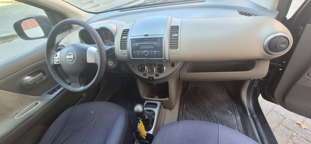 Nissan note 1.4 gasolina impecável 11