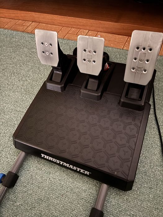 Thrustmaster T248 + Cadeira Playseat Logitech Challenge X - Bom estado