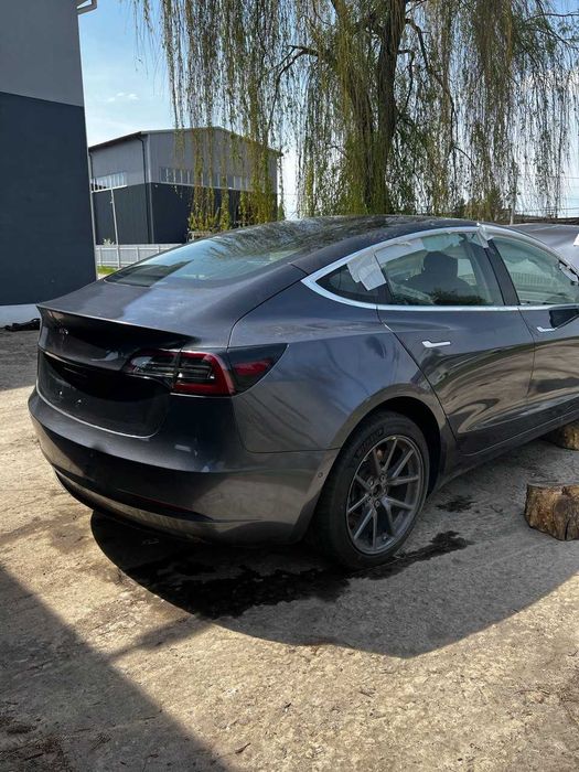 Розборка шрот Tesla 3 Тесла 3 Tesla model 3