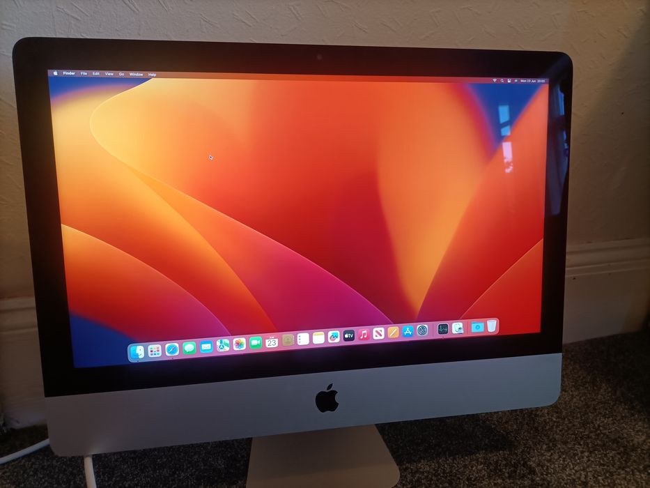iMac 21.5" 2017 рік retina 4k i5/Radeon pro 555/2 gb/ 8gb ddr4