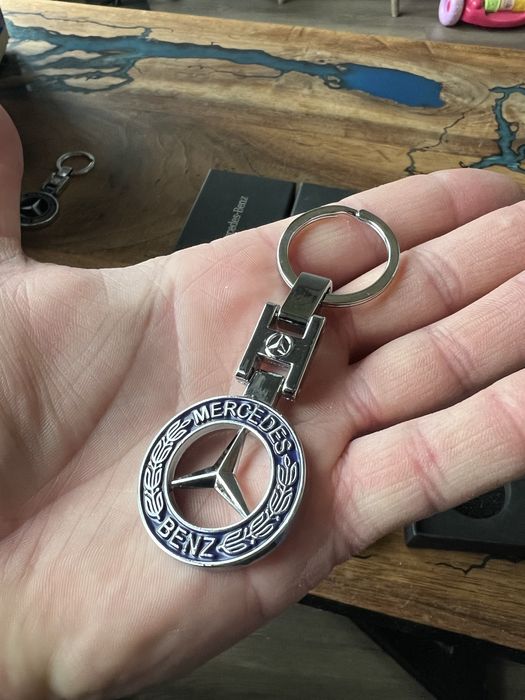 Металічний брелок Mercedes-Benz для ключів