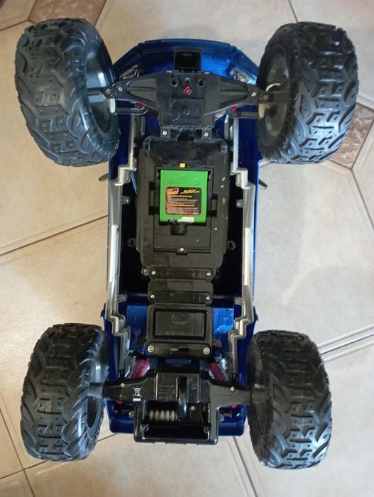 Машинка Ford F-150 raptor на радіокеруванні