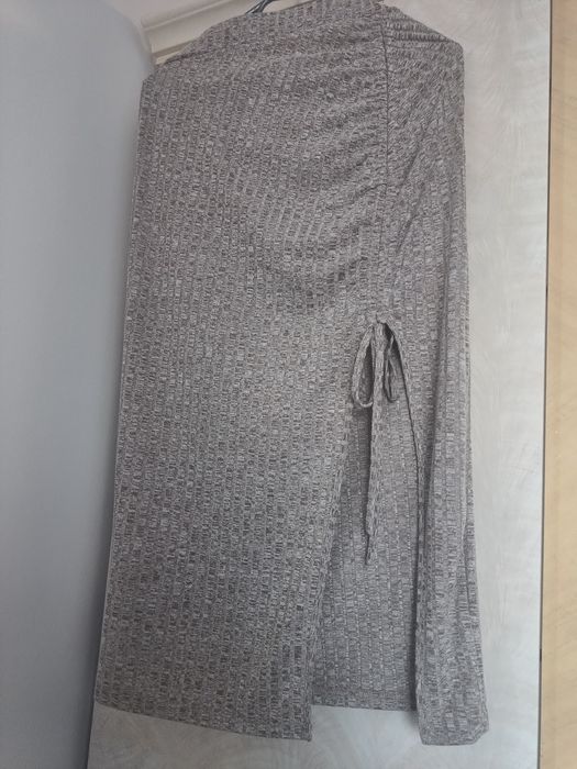 Spódnica prążkowana midi