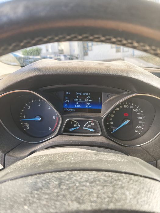 Ford Focus 1.5 TDI — photo 5