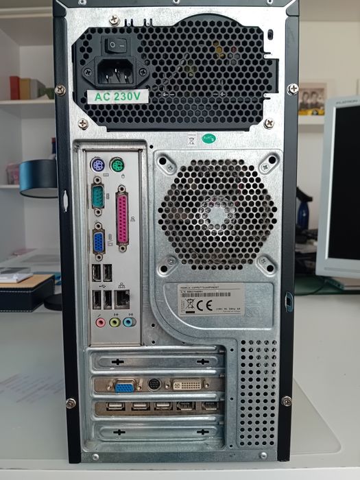 Computador e monitor LG