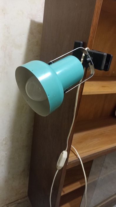Лампа прищепка зелена