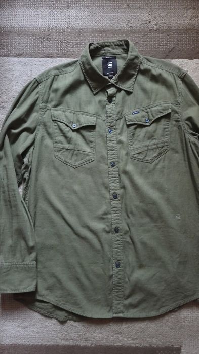 Зеленая хлопковая рубашка приталенного кроя G-Star RAW Arc 3D Slim Shirt с нагрудными карманами с клапанами и фирменным логотипом на груди