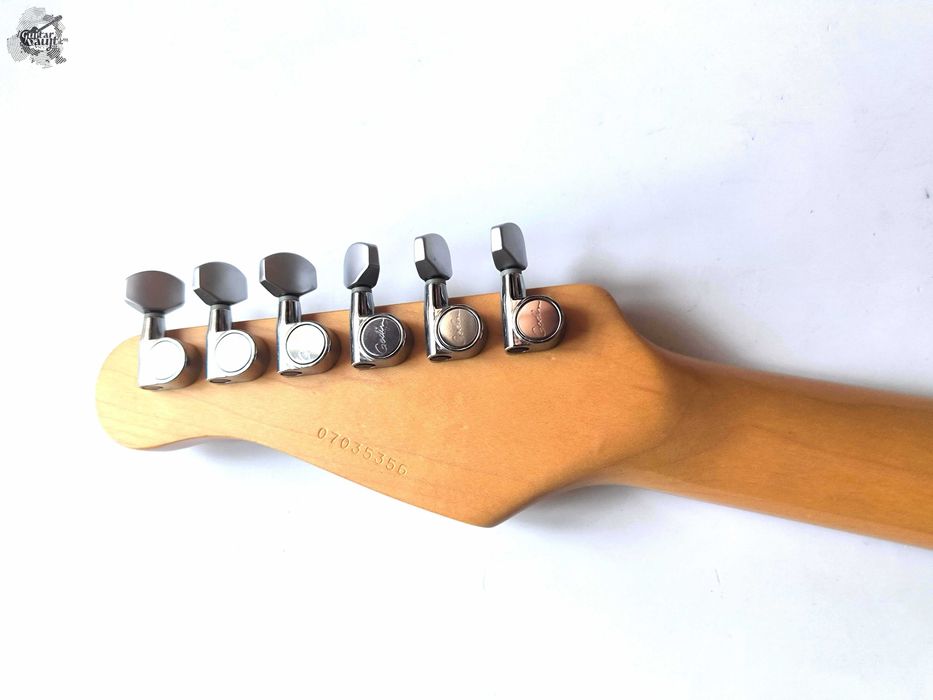 Godin SD model HSS '2007 Tremolo (USA made) Deep Blue Metallic