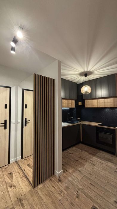 Nowe 2 pokojowe, garaż i klimatyzacja w centrum Redy