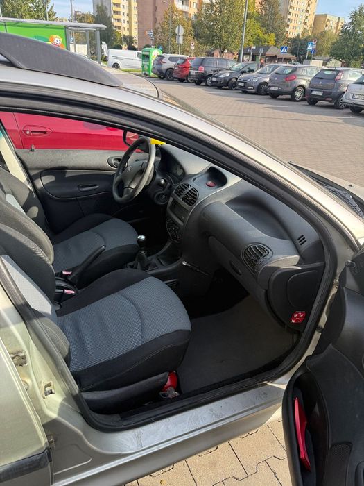Peugeot 206 Sprzedam samochód osobowy. Zapraszam do kontaktu.