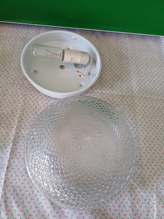 Candeeiros como novos 3 euros cada.