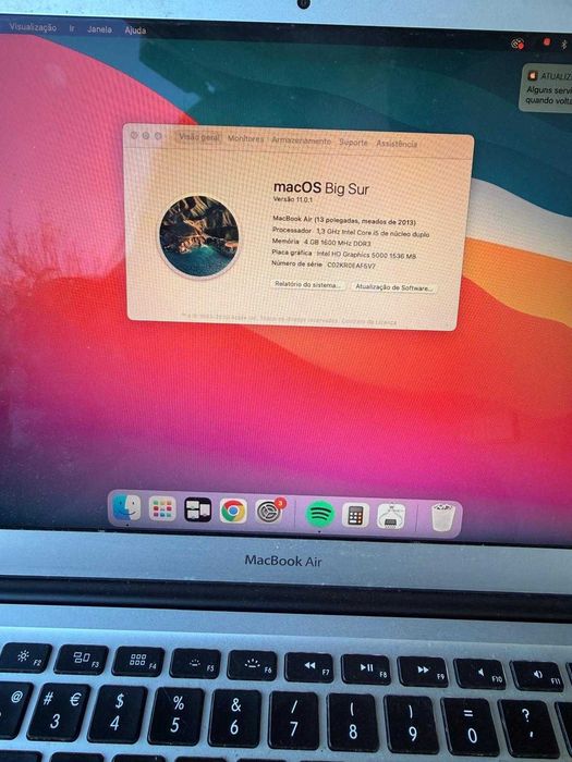 MacBook Air 13" (2013) funcional e com carregador