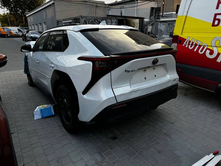 Toyota bz4x разборка шрот