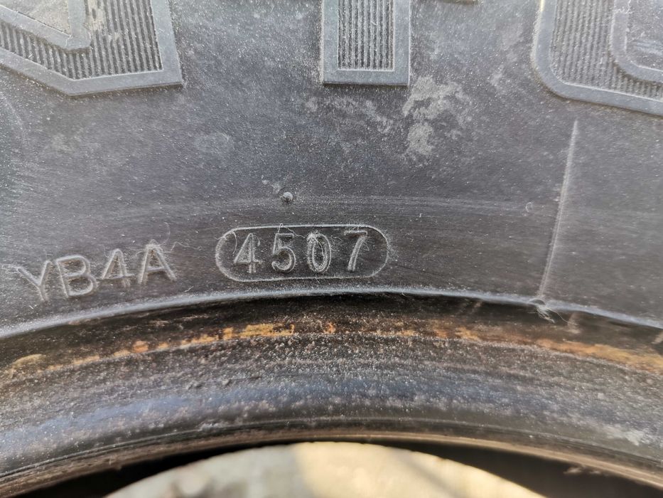 Opony M+S HUYHO LT215 /75R15. 110zl