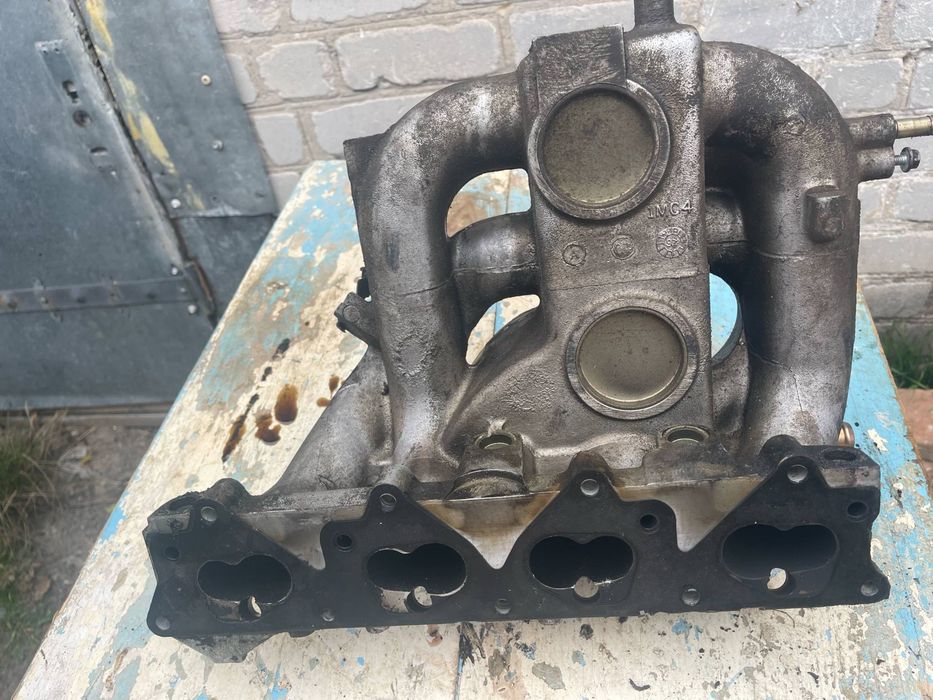 Колектор Renault Safrane 2.2