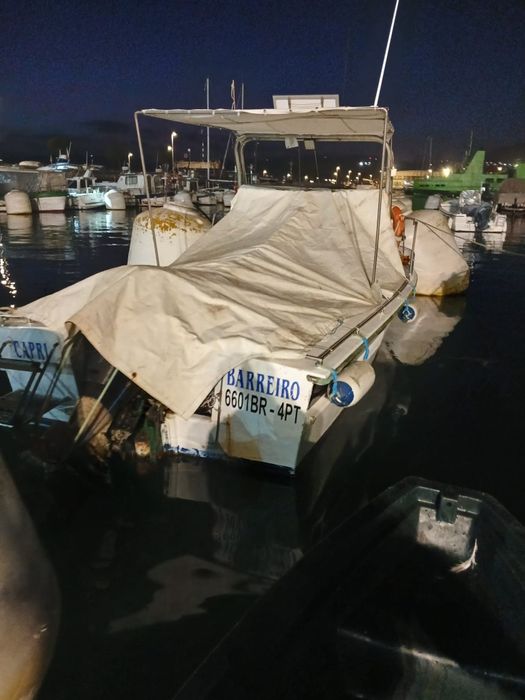 Vendo um bom barco