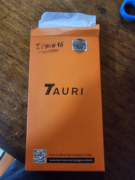 Vendo capa para iPhone 16 com duas películas de vidro