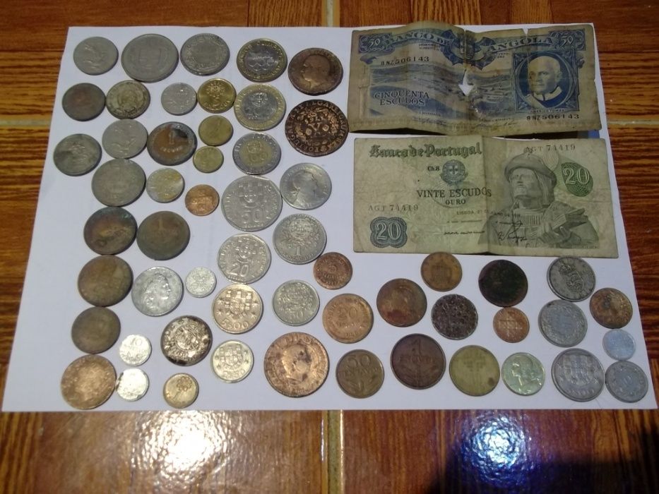 Notas para colecção e moedas em escudos