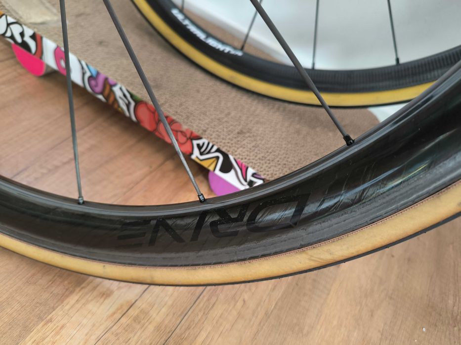 Trek Émonda SLR 4,5 kg – Dura-Ace Di2, ceramika, dwa komplety kół