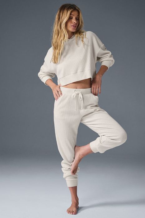 Жіночий костюм Alo Yoga Muse Suit Hoodie and Sweatpant Black