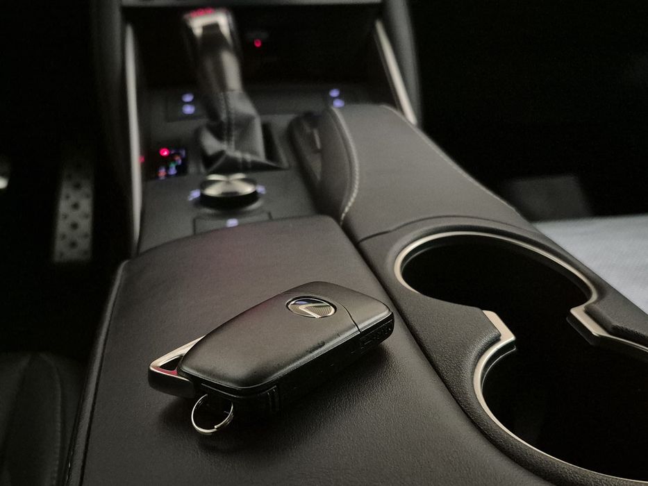 Lexus IS 200T - 245cv - AUTOMÁTICO | GARANTIA | 65.000KM - F SPORT